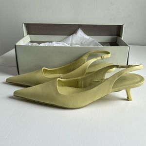 NWT: Oak and Fort pastel lime slingback